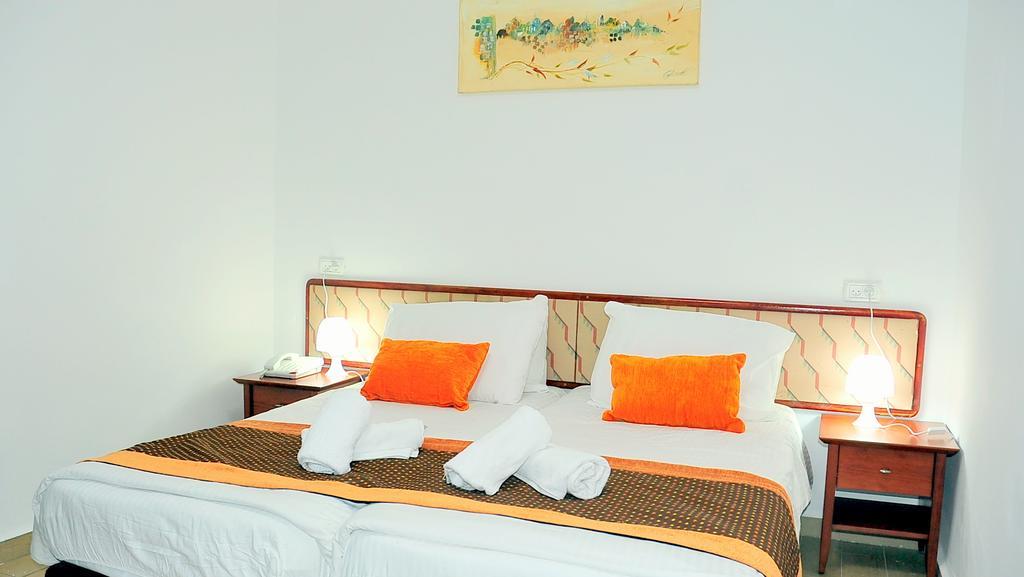 Glatt Eden Hotel Tiberias Exterior foto